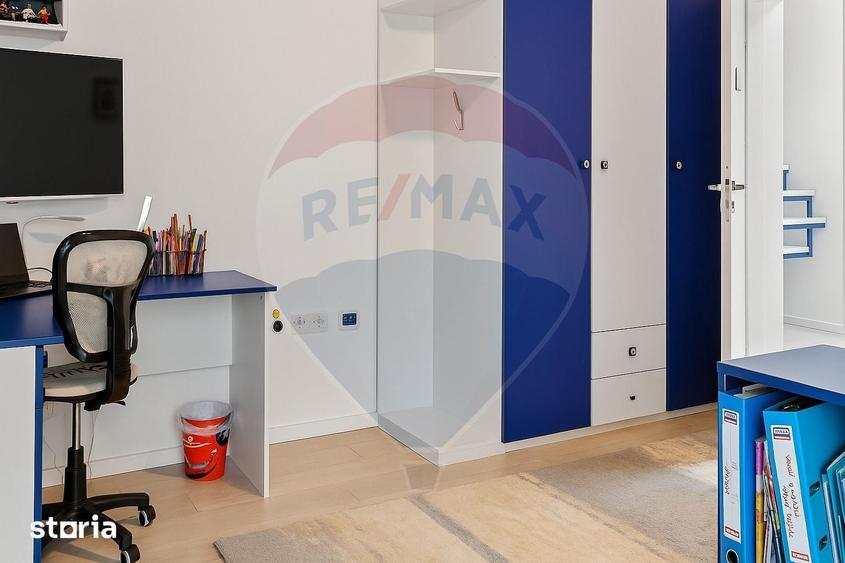 Casă cu 6 camere cu Teren 572 Mp în Central