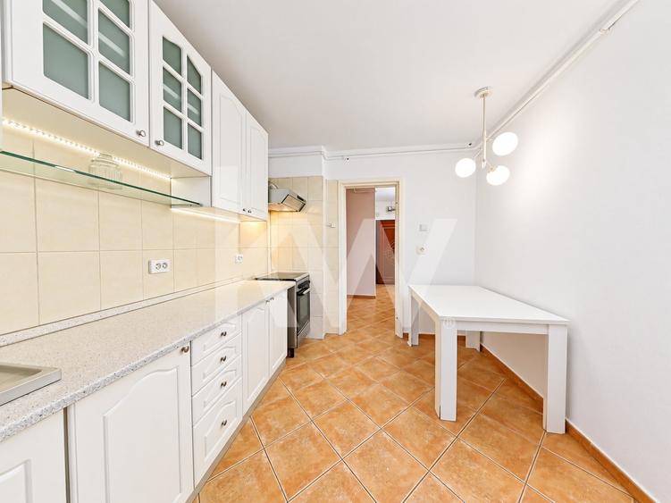 Apartament cu 3 camere circular, mobilat în Centrul Civic
