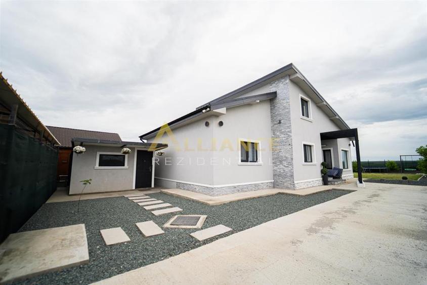 Casă individuală cu 4 camere cu Teren 755 Mp în Frumușani