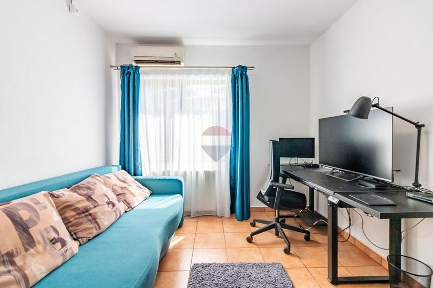 Casă individuală cu 5 camere cu Piscina în Tunari