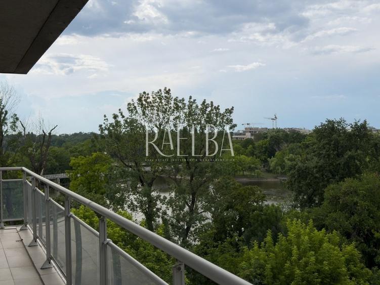 Apartament cu 4 camere semidecomandat, mobilat în Primăverii