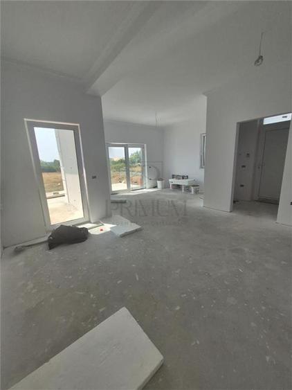Duplex cu 3 camere cu Canalizare în Moșnița Nouă