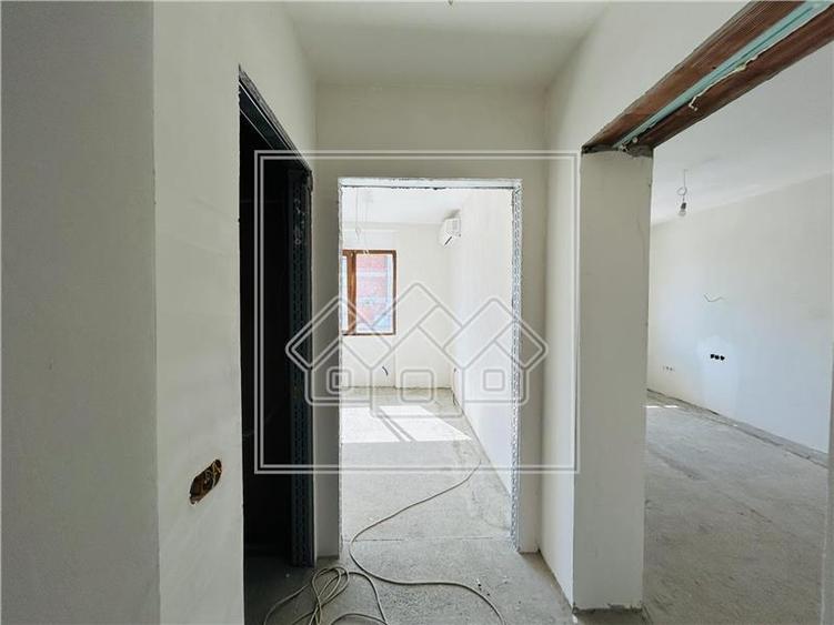 Apartament cu 2 camere semidecomandat în Central