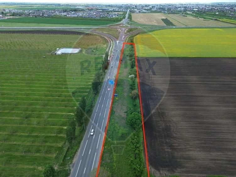 Teren construcție, în Est