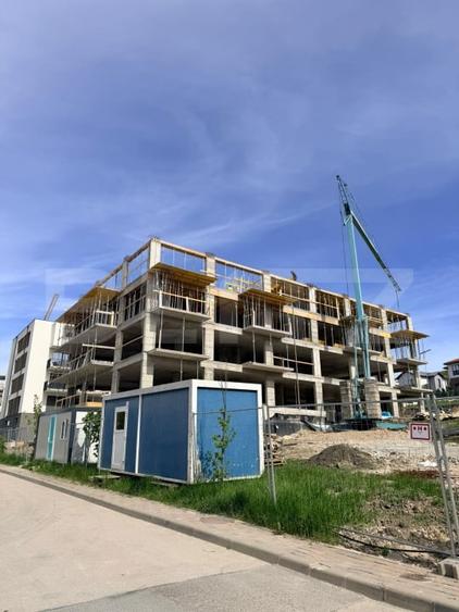 Apartament cu 3 camere semidecomandat în Iris