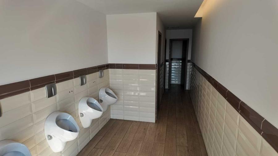 Spațiu comercial, de 200 mp, în Central