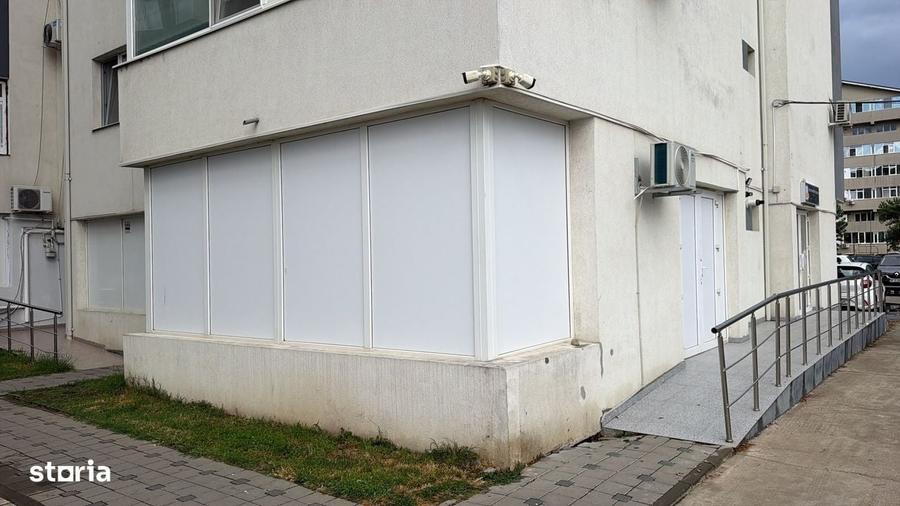 Spațiu comercial, de 65 mp, în Central