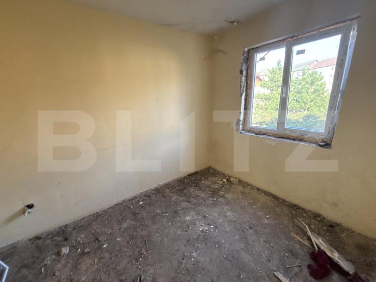 Apartament cu 2 camere, 31 mp, etaj 4/4, zona Pacii - 2