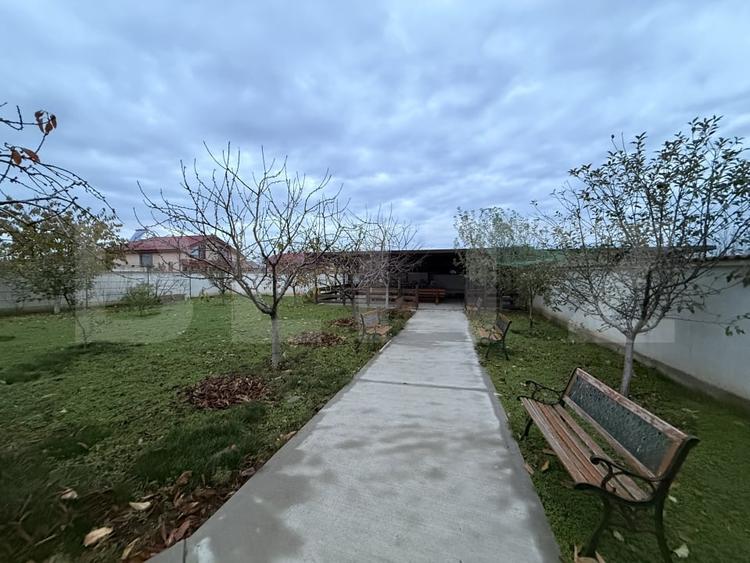 Casă individuală cu 5 camere cu Canalizare în Exterior Est