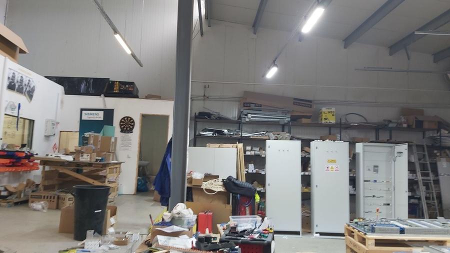 Spațiu industrial, de 200 mp, în Periferie