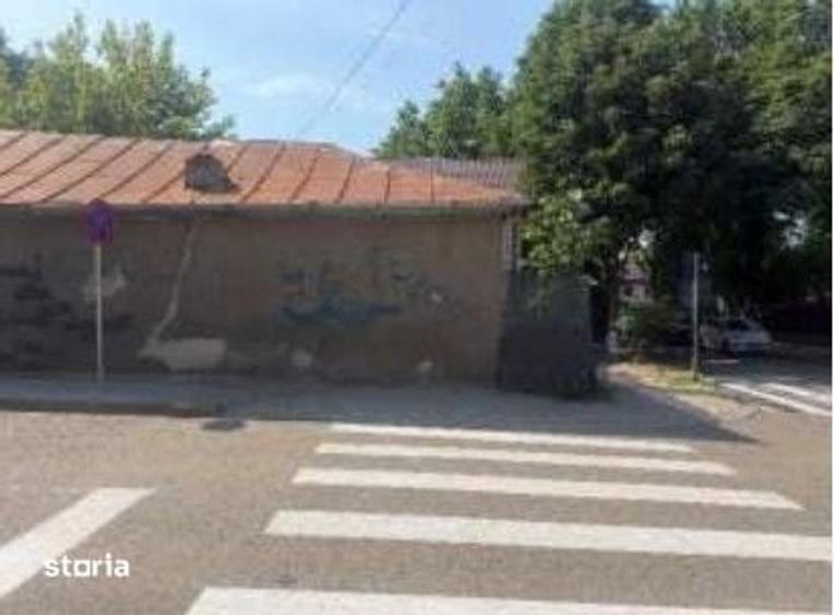 Casă cu 3 camere cu Teren 595 Mp în Central