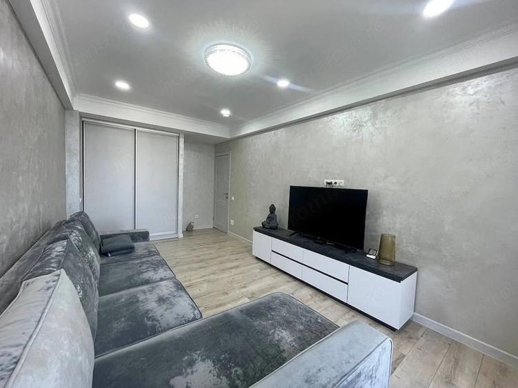 Apartament cu 2 camere decomandat în Eroii Revoluției
