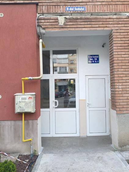 Apartament cu 2 camere decomandat în Soarelui