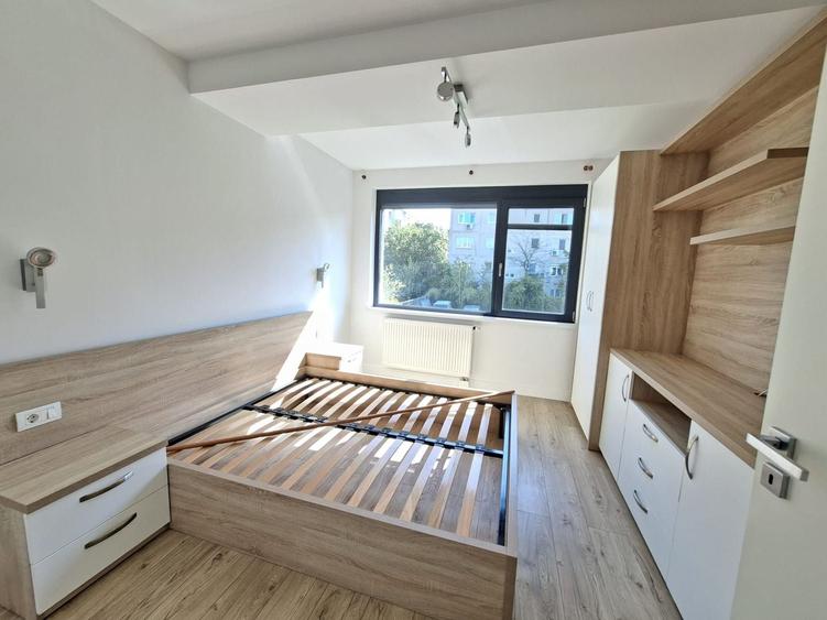 Apartament cu 3 camere decomandat, mobilat în Elisabetin