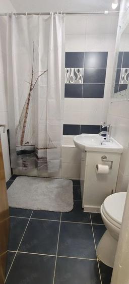 Apartament cu 4 camere semidecomandat, mobilat în Iancului
