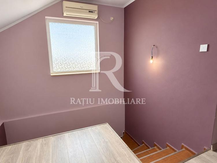 Casă individuală cu 5 camere cu Canalizare în Biharia