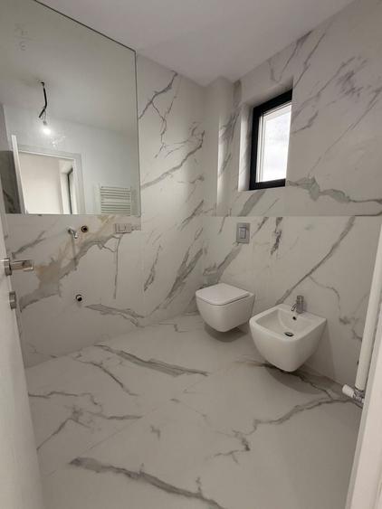 Apartament cu 4 camere decomandat în Iancu Nicolae
