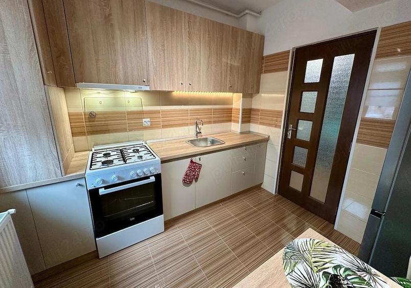 Apartament cu 2 camere decomandat, mobilat în Metalurgiei