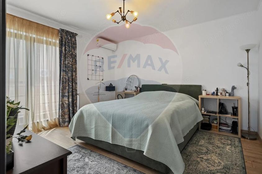 Casă cu 4 camere în Ghencea