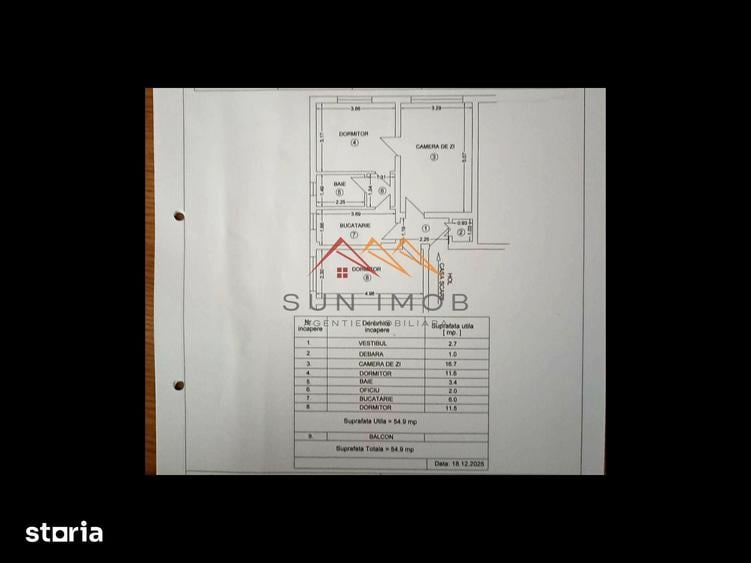 Apartament cu 3 camere semidecomandat în Piața Centrală