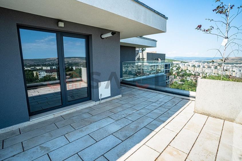 Apartament cu 4 camere semidecomandat în Zorilor