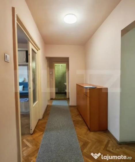 Apartament cu 3 camere decomandat în Central