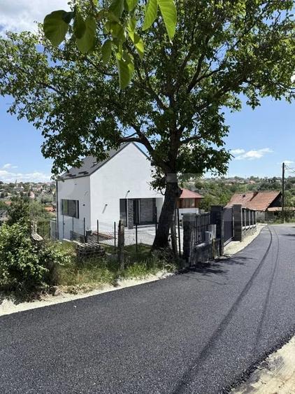 Casă individuală cu 4 camere cu Teren 873 Mp în Feleacu