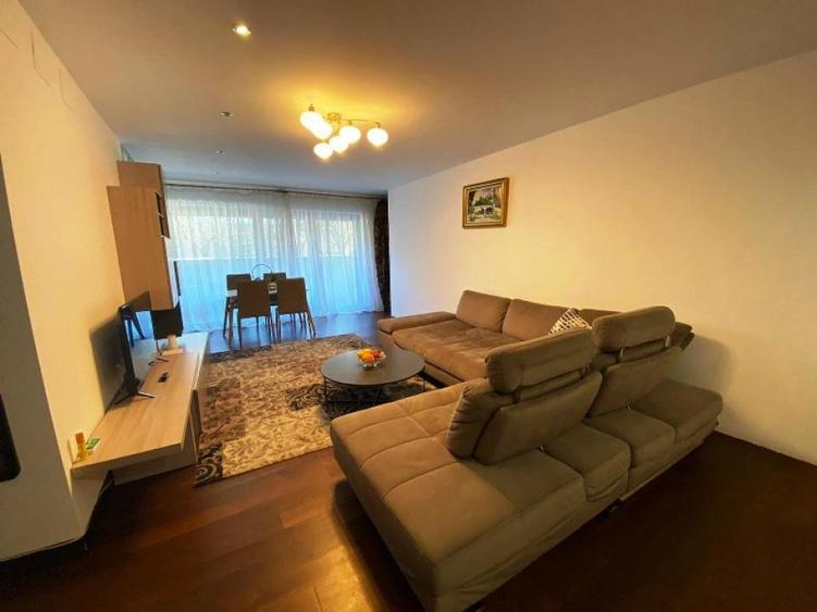 Apartament cu 2 camere decomandat, mobilat în Arcul de Triumf