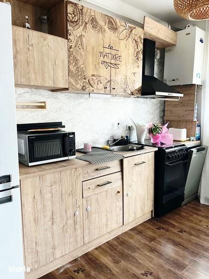 Apartament cu 3 camere în Pârneava