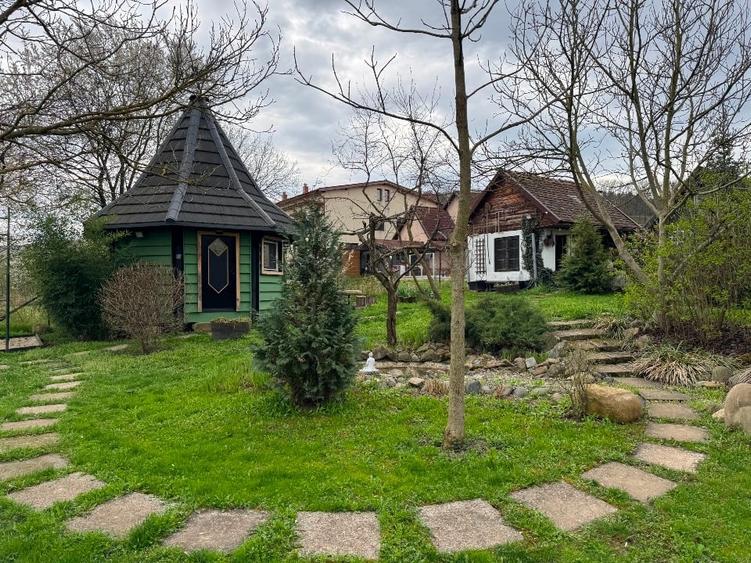Casă individuală cu 5 camere cu Canalizare în Bazna