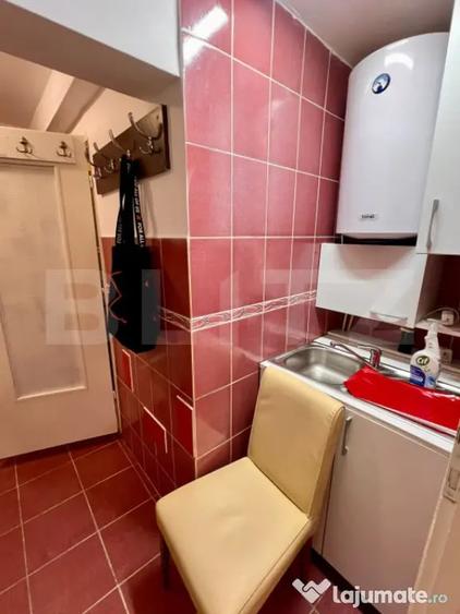 Garsonieră decomandată în Central