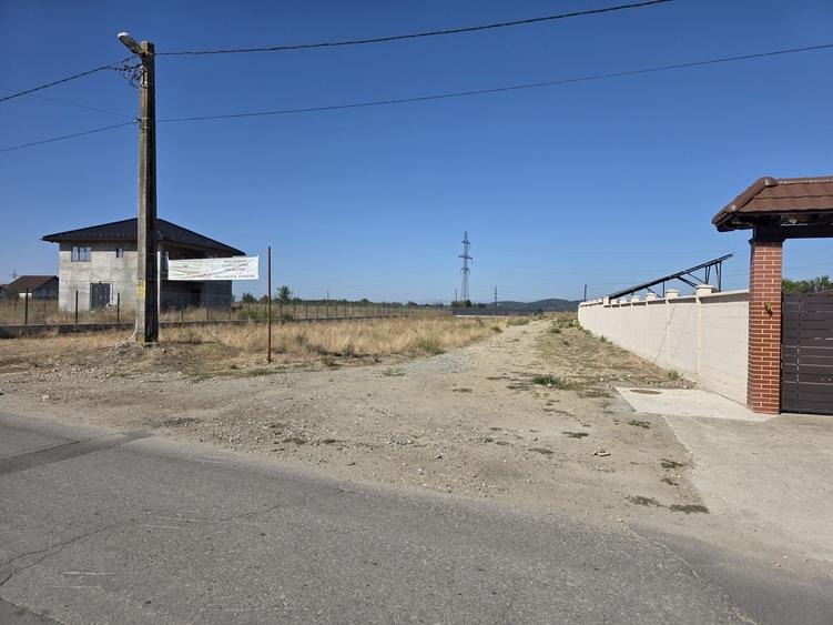 Teren de 330 mp, în Central