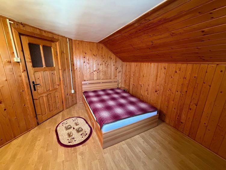 Casă cu 5 camere cu Teren 2289 Mp în Murighiol