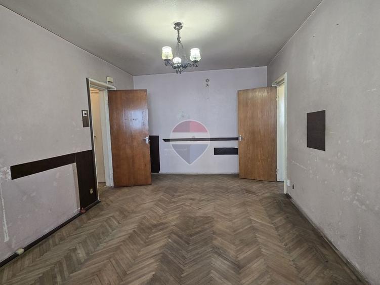 Apartament cu 2 camere semidecomandat în Titan