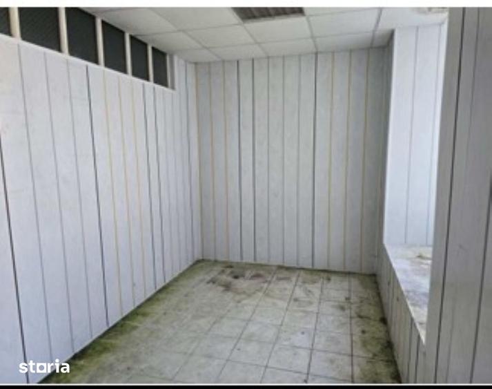 Spațiu comercial, de 37 mp, în Câmpuri