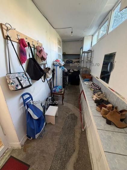 Apartament cu 2 camere semidecomandat, mobilat în Baba Novac