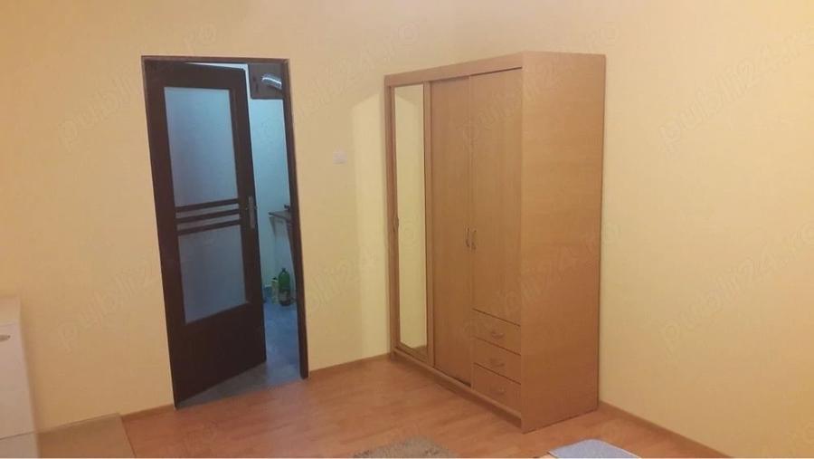 Garsonieră decomandată în Lipovei