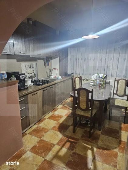 Casă cu 5 camere cu Teren 530 Mp în Lipovei