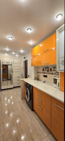 Apartament cu 2 camere semidecomandat în Cazasu