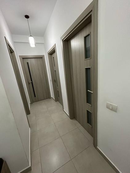 Apartament cu 2 camere decomandat în Roșu