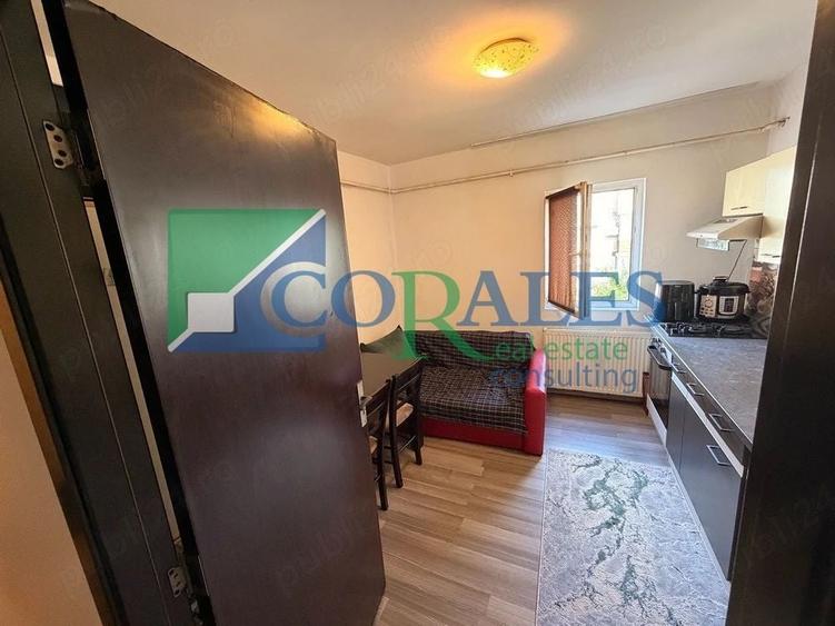 Apartament cu 2 camere semidecomandat, mobilat în Soarelui