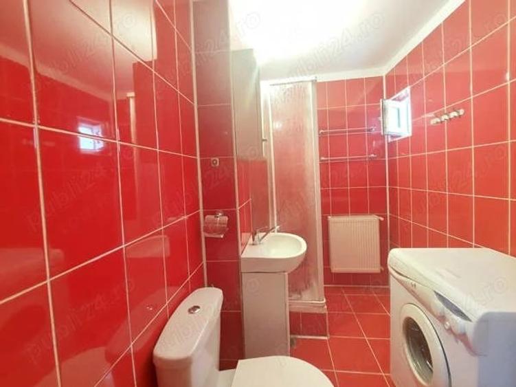 Garsonieră decomandată în Central