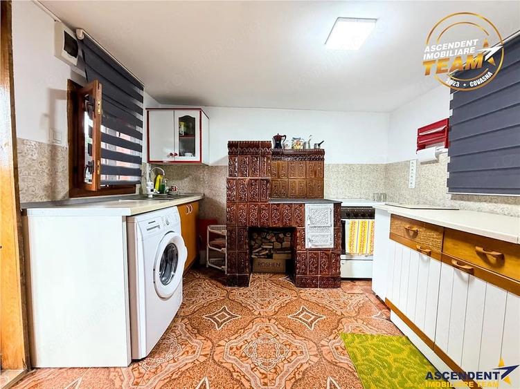 Casă cu 1 camere cu Teren 1315 Mp în Cernat