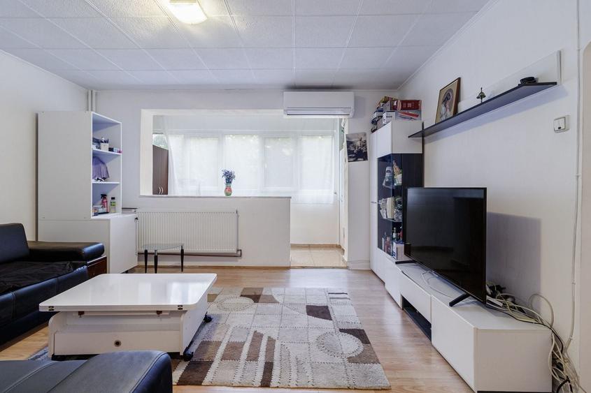 Apartament cu 3 camere semidecomandat, mobilat în Drumul Taberei