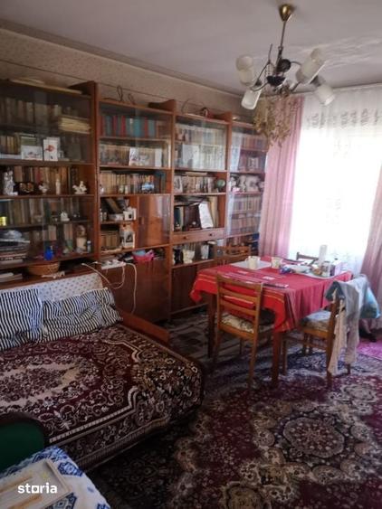 Apartament cu 3 camere în 1 Mai