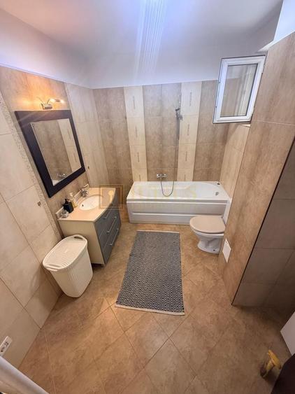 Apartament cu 3 camere circular, mobilat în Lipovei