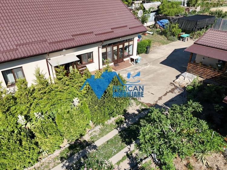 Casă individuală cu 6 camere cu Canalizare în Frecăței