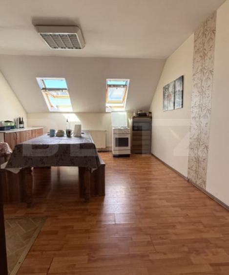 Apartament cu 5 camere decomandat în Central