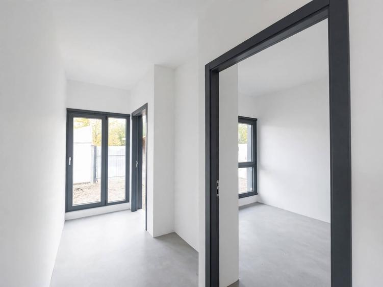 Duplex cu 4 camere cu Canalizare în Moșnița Nouă
