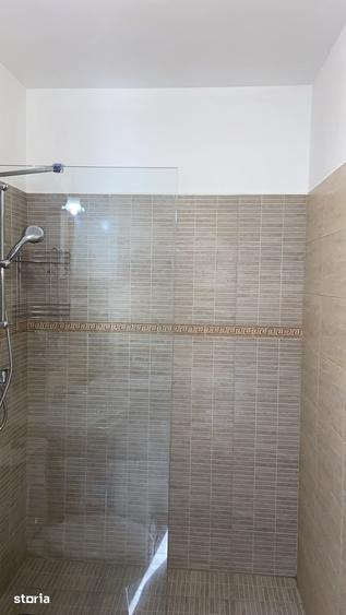 Garsonieră decomandată în Schei